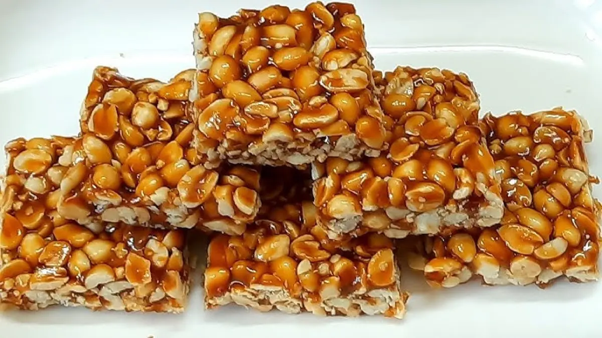Peanuts chikki